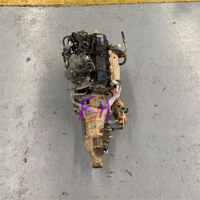 Καλή τιμή. Τόιοτα 2RZ 4 κύλινδρος μεταχειρισμένος βενζινοκινητήρας στην Toyota Hiace σε απευθείας σύνδεση